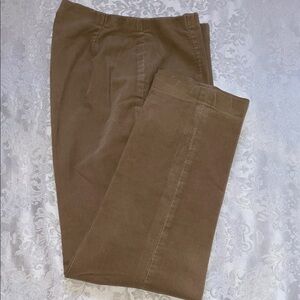 Eddie Bauer Women’s Tan Corduroy Pants.  Size 4.